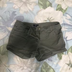 Army green mini short